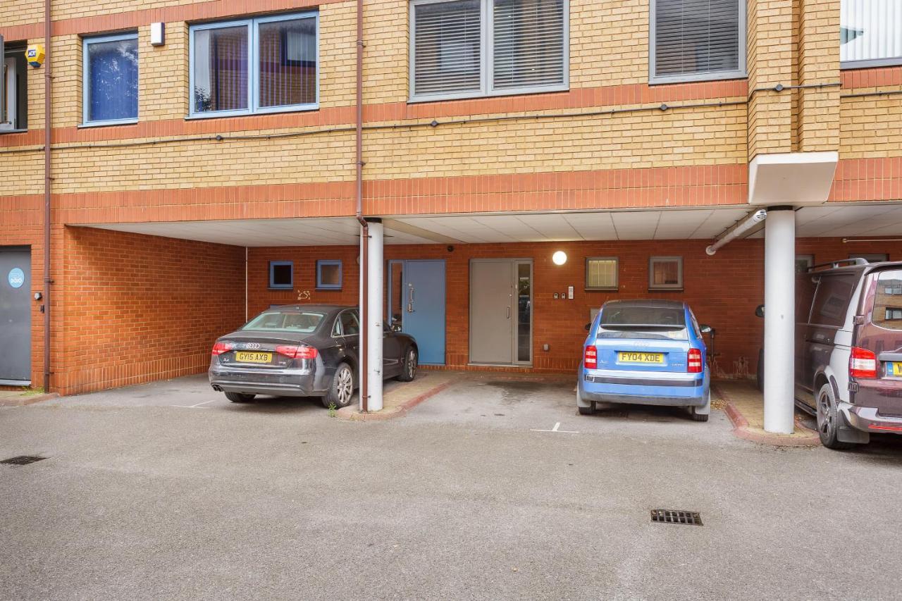 Sovereign Gate - 2 Double Bedroom In Centre Apartment